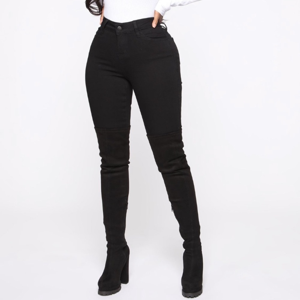 Classic Black Mid Rise Skinny Jeans - Black